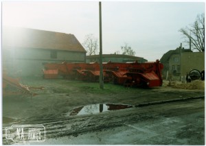 1994. 10. Zakupione w Związku Radzieckim maszyny do omłotu konopi w Cellinenie